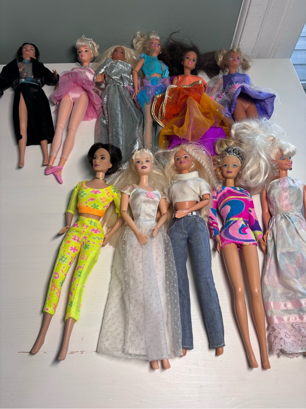 Lot Of 11 Vintage 1990’s Barbie Dolls With Clothes Jewelry Posh Spice Britney